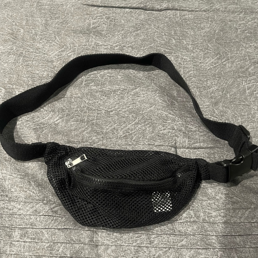 Forever 21 Fishnet Fannypack